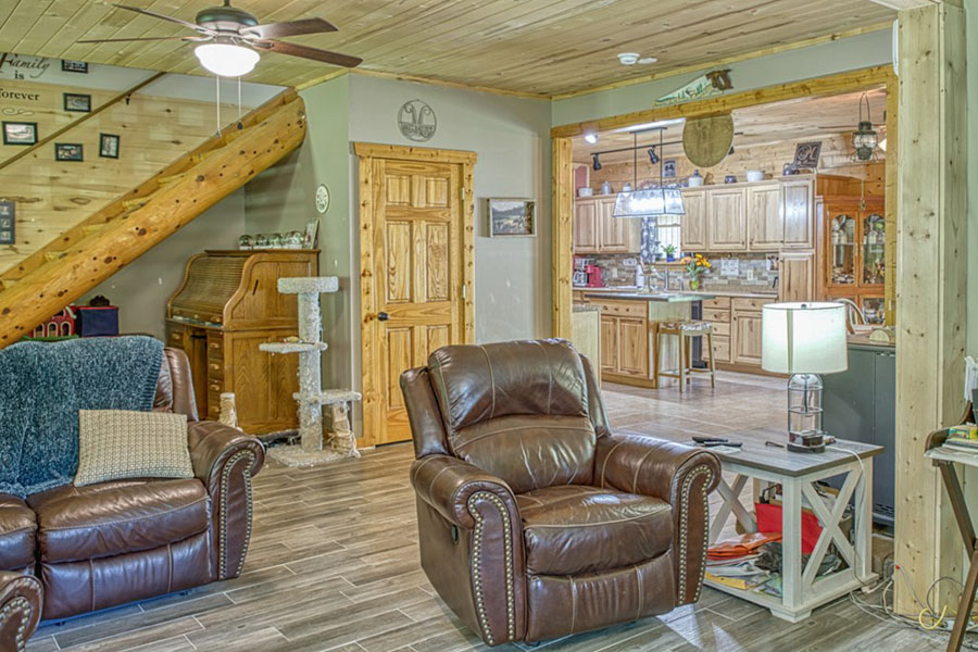 Homestead Property - 4.1 acres - Log home with 3 bedroom, 2.5 baths, 20 mins. from Cookeville - Image 12