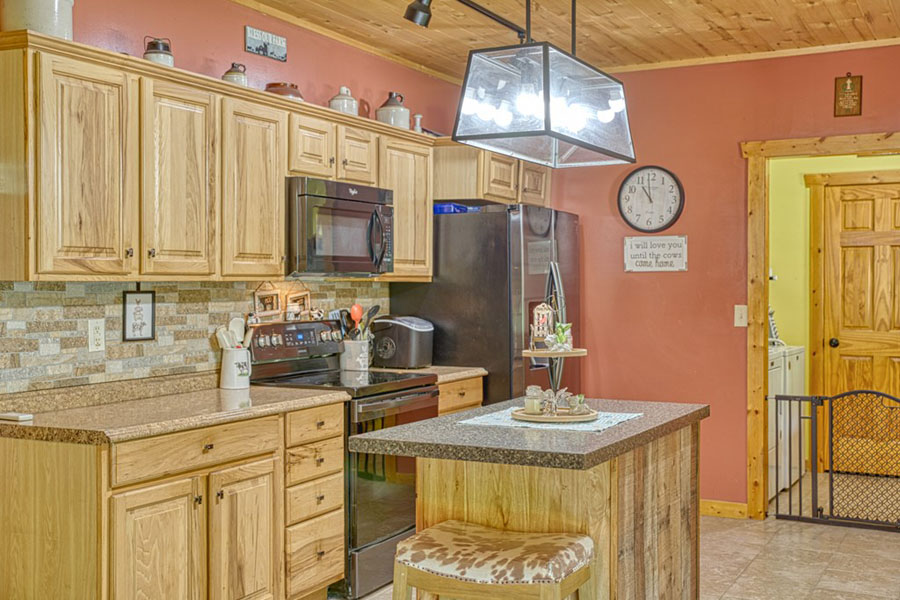 Homestead Property - 4.1 acres - Log home with 3 bedroom, 2.5 baths, 20 mins. from Cookeville - Image 15