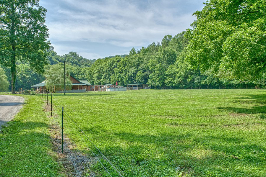 Homestead Property - 4.1 acres - Log home with 3 bedroom, 2.5 baths, 20 mins. from Cookeville - Image 41