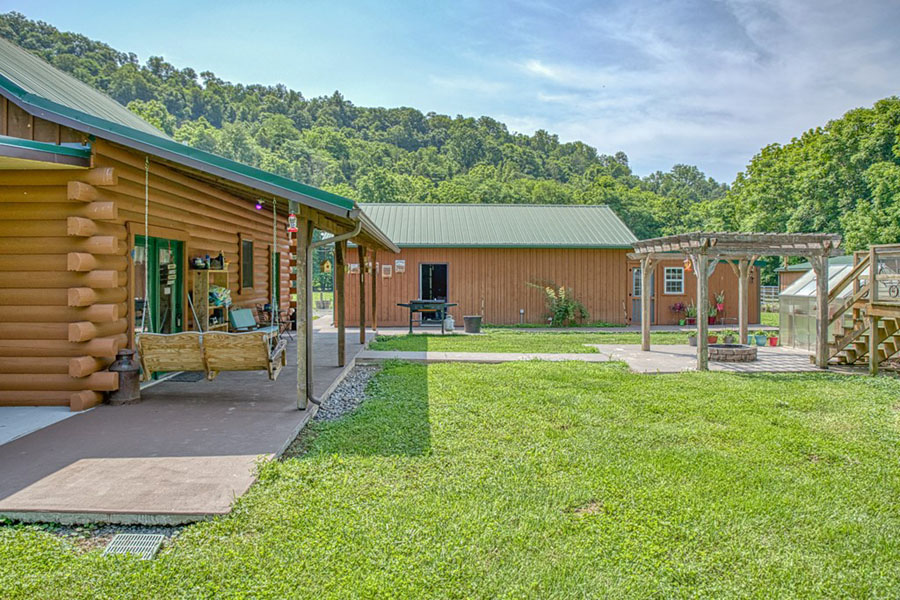 Homestead Property - 4.1 acres - Log home with 3 bedroom, 2.5 baths, 20 mins. from Cookeville - Image 45