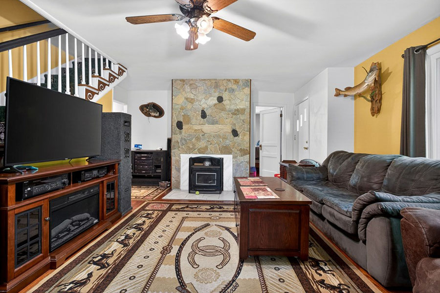 This Farm is unique, 32+ acres, Remodeled Charming Home, Barn, Road Frontage! - Image 12