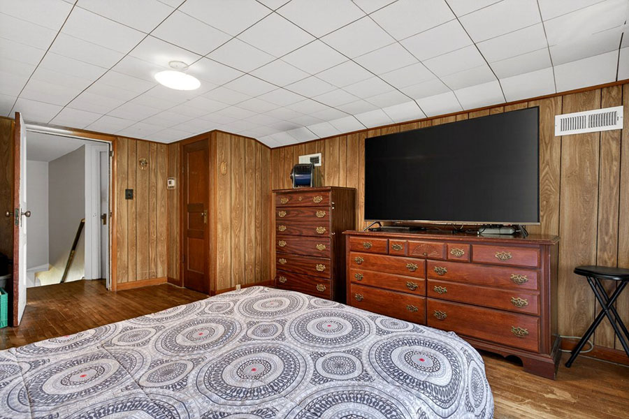This Farm is unique, 32+ acres, Remodeled Charming Home, Barn, Road Frontage! - Image 20