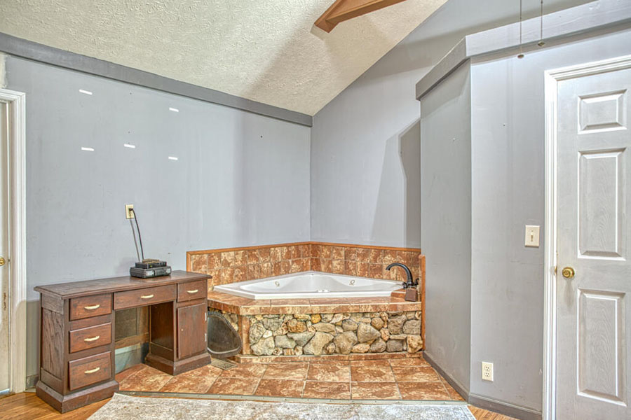 Darling Log-sided Home in Historic Granville! - Image 20