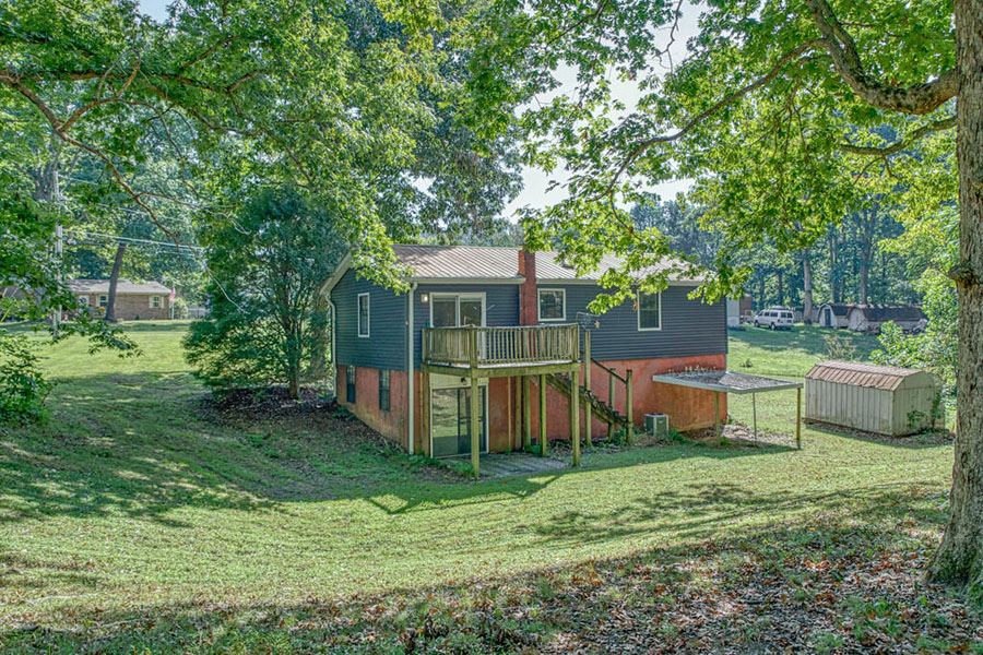 Home and Beautiful Lot! - Image 4