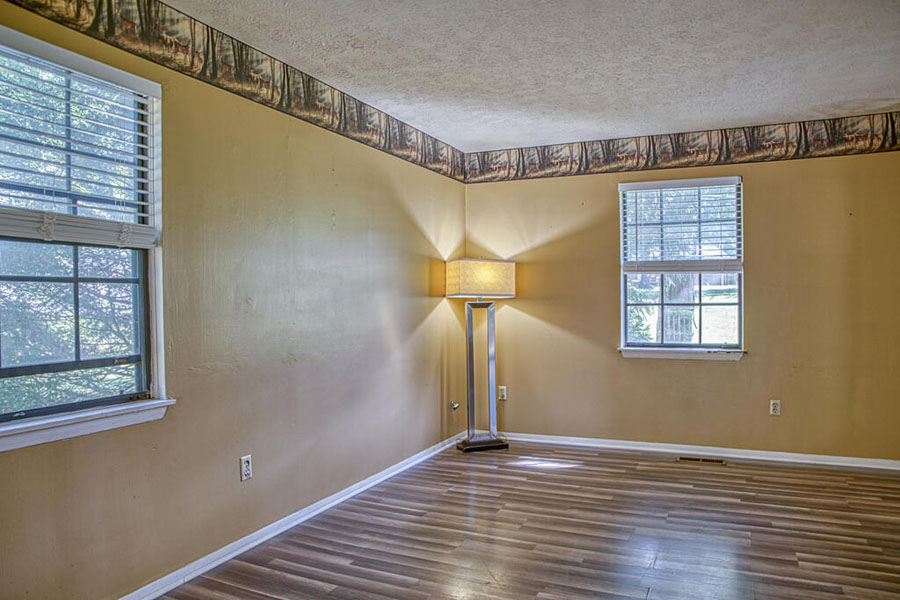 Home and Beautiful Lot! - Image 16