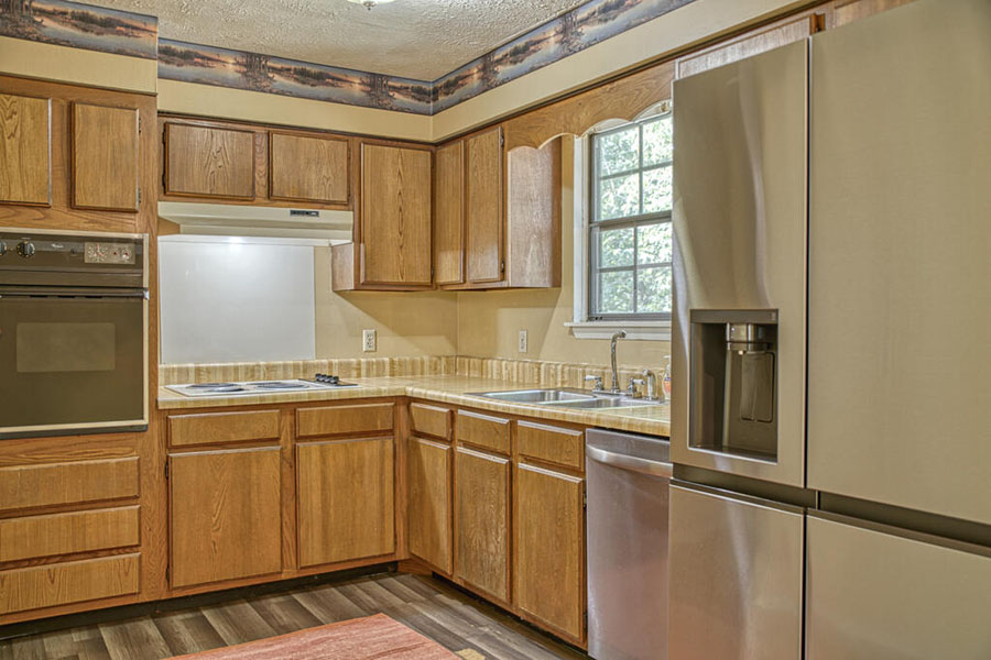 Home and Beautiful Lot! - Image 13